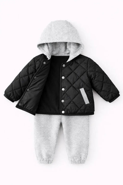 Ensemble Bébé Matelassé à Capuche – Veste & Pantalon Doublés