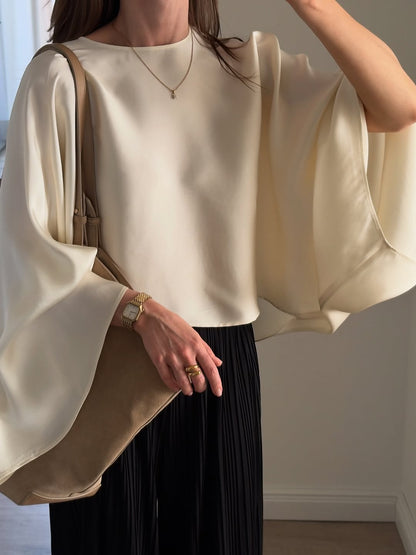 Blouse Satinée Ample Zoe – Élégance Minimaliste