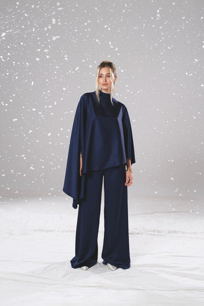Enssemble Cape Asymétrique et Pantalon en Soie